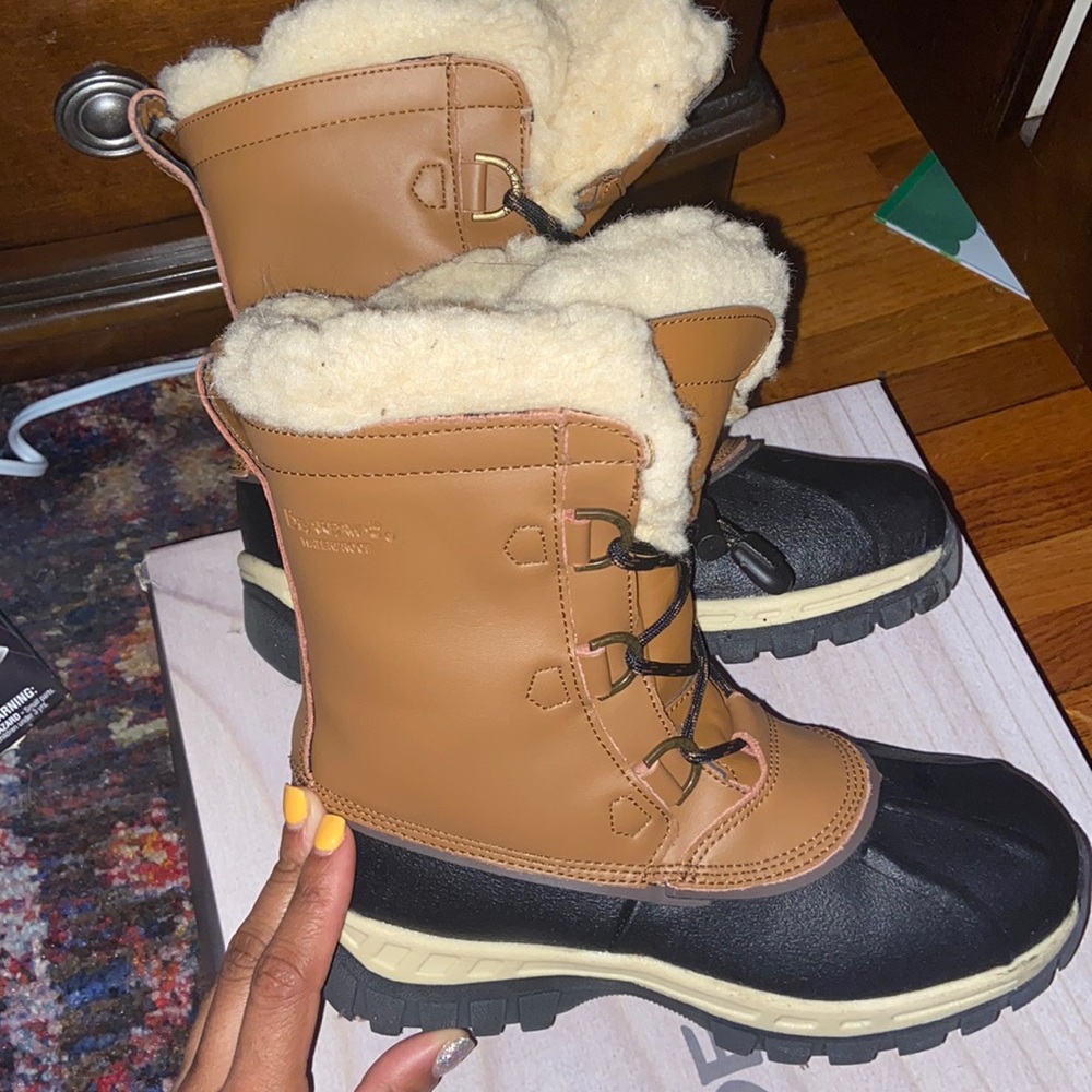 Cute kids tan snow boots